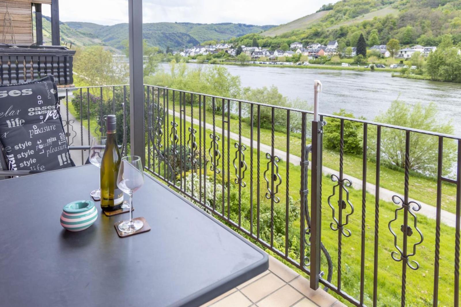 Ferienhaus Moselherz Merl エクステリア 写真